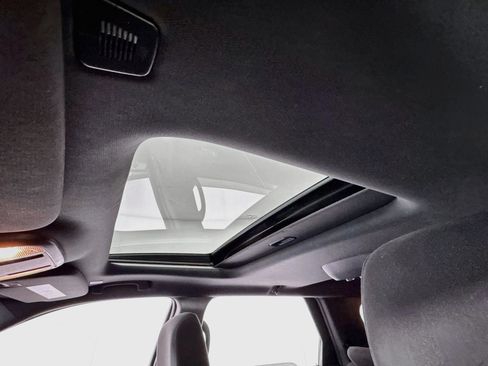 Used 2022 Dodge Durango SXT w/ Blacktop Package image 3