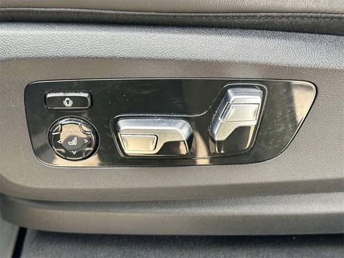Certified 2023 BMW X7 xDrive40i w/ M Sport Package image 24