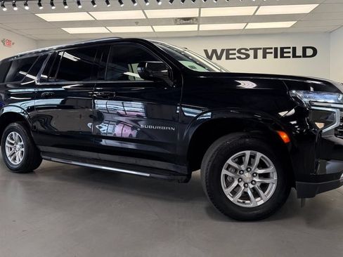 Used 2024 Chevrolet Suburban LT AWD/4WD image 1