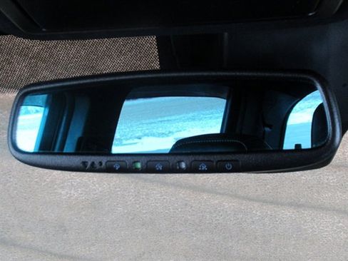 Used 2020 Toyota Tacoma Limited image 33