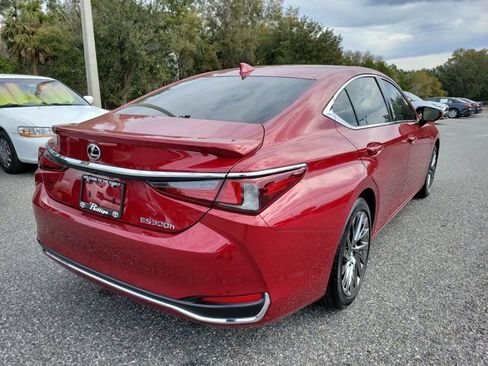 Used 2024 Lexus ES 300h Ultra Luxury w/ Accessory Package (Z2) image 10