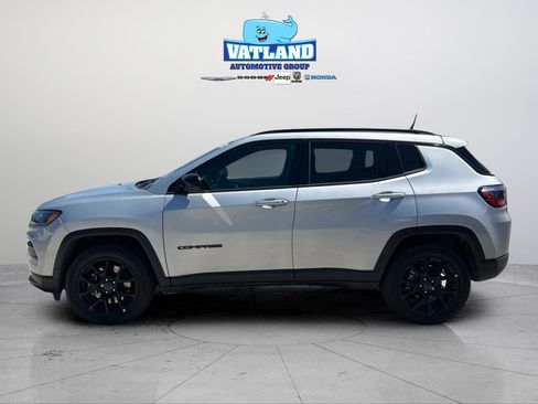 Used 2026 Jeep Compass Latitude w/ Quick Order Package 29K image 2