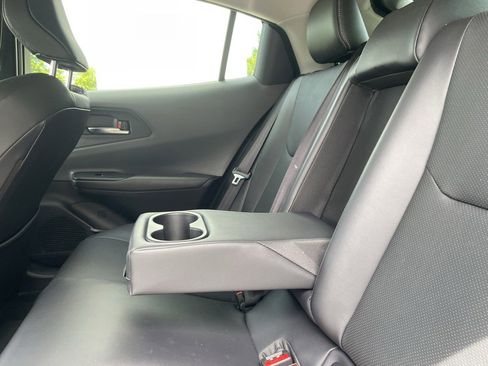 Used 2024 Toyota Prius XLE FWD image 16