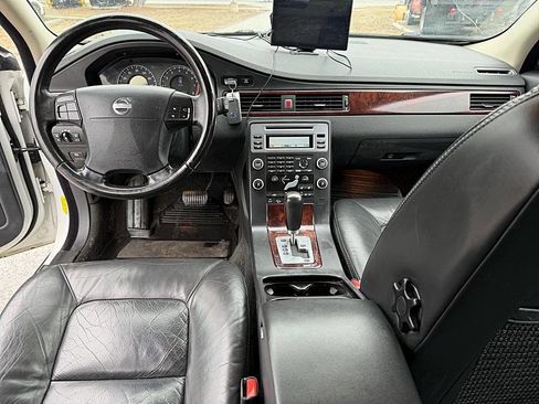 Used 2008 Volvo XC70 3.2 image 11