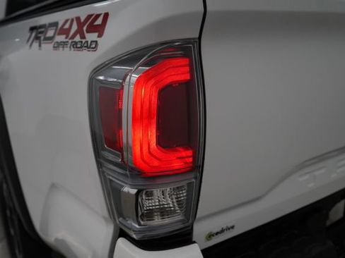 Used 2020 Toyota Tacoma TRD Off-Road w/ Technology Package AWD/4WD image 55