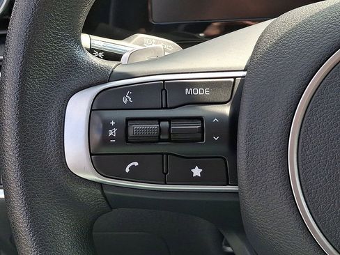 Used 2023 Kia Sportage LX AWD/4WD image 17