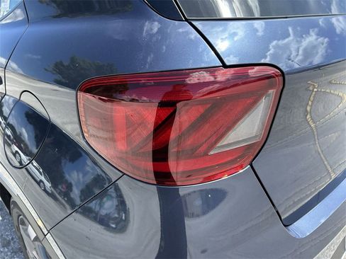 New 2025 Hyundai Venue Limited image 17