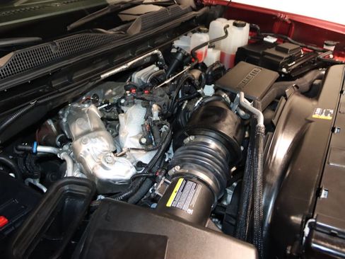 Used 2025 Chevrolet Silverado 2500 High Country w/ Technology Package AWD/4WD image 9