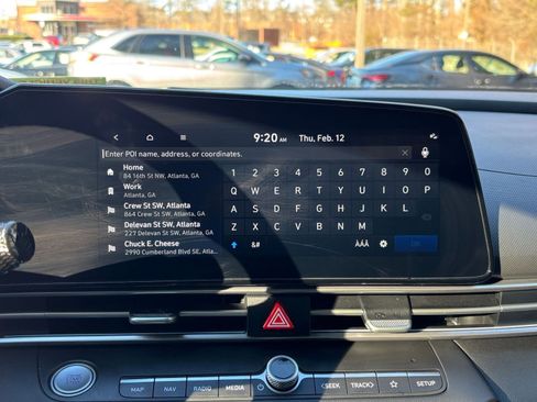 Used 2025 Hyundai Elantra Limited image 20