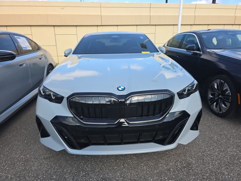 Used 2024 BMW 530i w/ M Sport Package RWD image 2