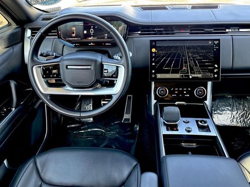 Used 2023 Land Rover Range Rover First Edition image 11