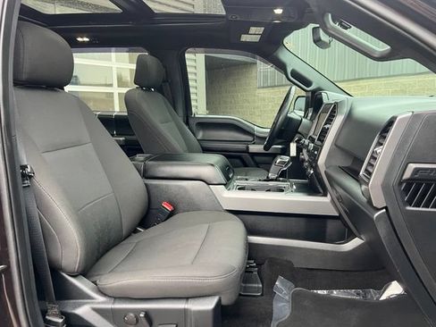 Used 2019 Ford F150 XLT w/ Equipment Group 302A Luxury AWD/4WD image 10