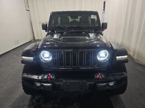 Used 2024 Jeep Wrangler Unlimited Rubicon image 3