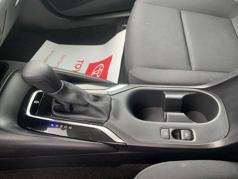 Used 2025 Toyota Corolla LE image 25