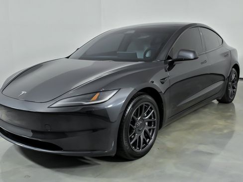 Used 2025 Tesla Model 3 Long Range AWD/4WD image 5