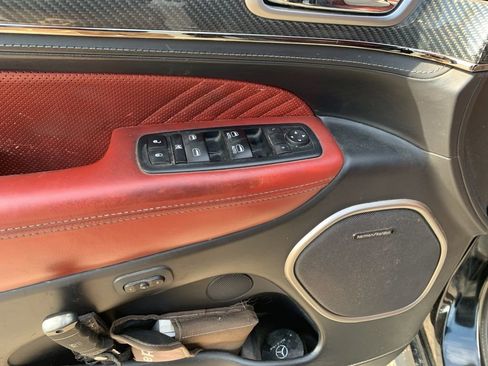 Used 2017 Jeep Grand Cherokee SRT image 20