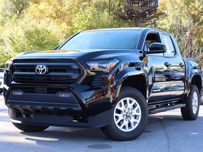 New 2025 Toyota Tacoma SR5
