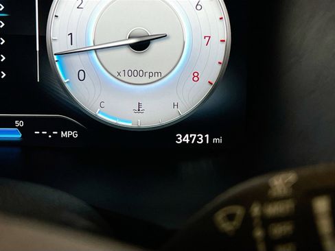 Used 2022 Hyundai Santa Fe SEL w/ Convenience Package image 8