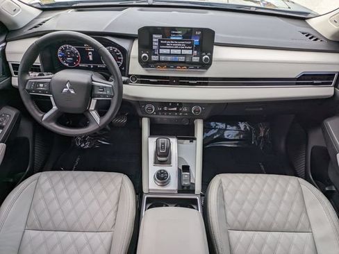 Used 2024 Mitsubishi Outlander SEL FWD image 16