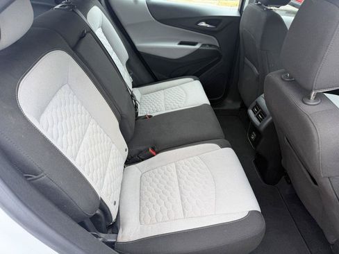 Used 2020 Chevrolet Equinox LS FWD image 11