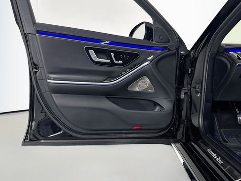 Certified 2022 Mercedes-Benz S 500 4MATIC image 22