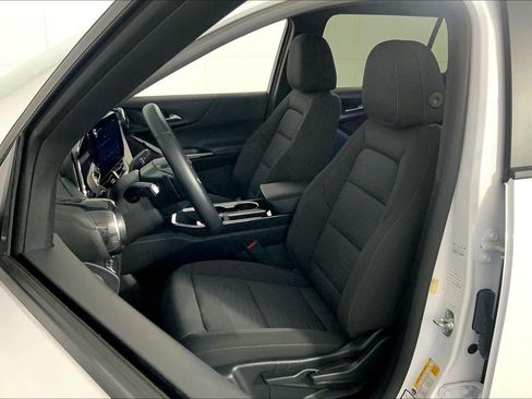 Used 2026 Chevrolet Equinox LT FWD image 22