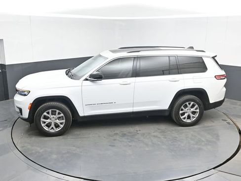 Used 2022 Jeep Grand Cherokee L Limited AWD/4WD image 39