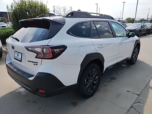 Used 2025 Subaru Outback Onyx Edition XT image 8