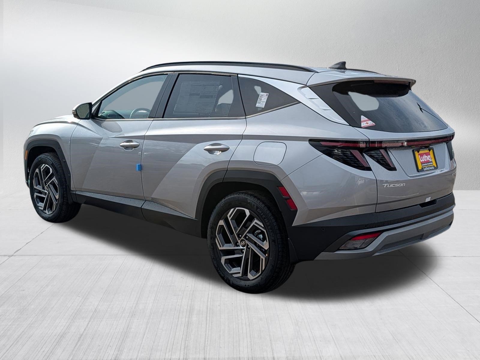 New 2026 Hyundai Tucson Limited AWD/4WD image 3