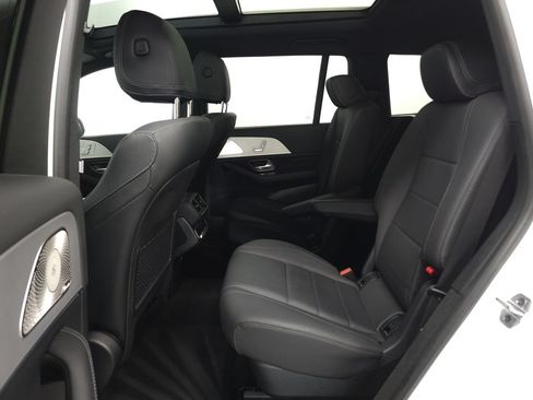 Used 2025 Mercedes-Benz GLS 450 4MATIC w/ AMG Line Exterior image 28