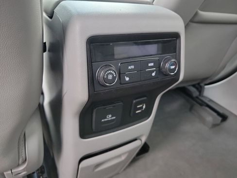 Used 2018 GMC Acadia SLT image 23