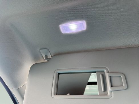 Used 2023 Volkswagen Atlas SE w/ Panoramic Sunroof Package image 30