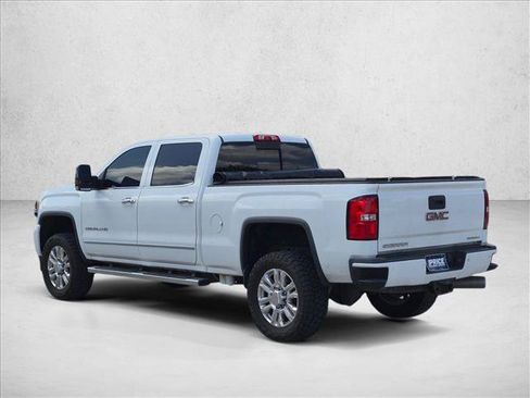 Used 2015 GMC Sierra 2500 Denali w/ Duramax Plus Package AWD/4WD image 7