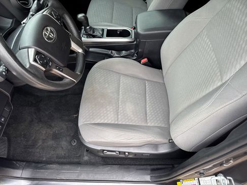 Used 2022 Toyota Tacoma SR5 w/ Technology Package RWD image 23