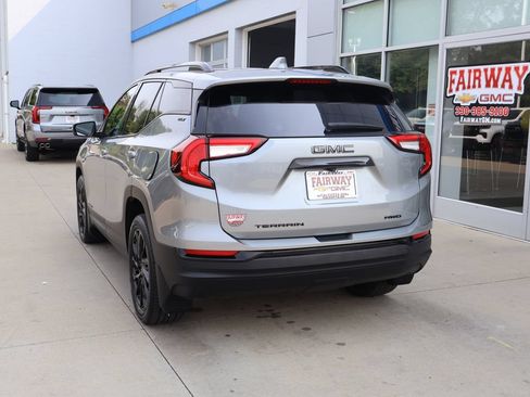 Used 2023 GMC Terrain SLT w/ Infotainment Package II AWD/4WD image 8