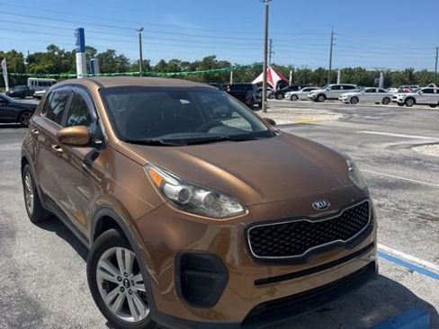 Used 2018 Kia Sportage LX image 1