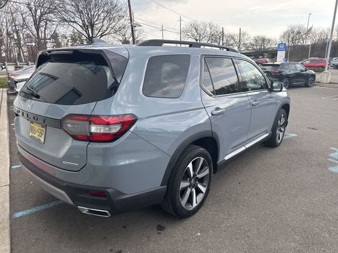 Used 2023 Honda Pilot Touring image 11