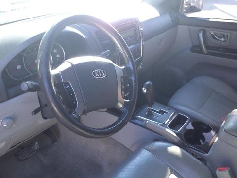 Used 2007 Kia Sorento EX w/ Luxury Pkg image 12