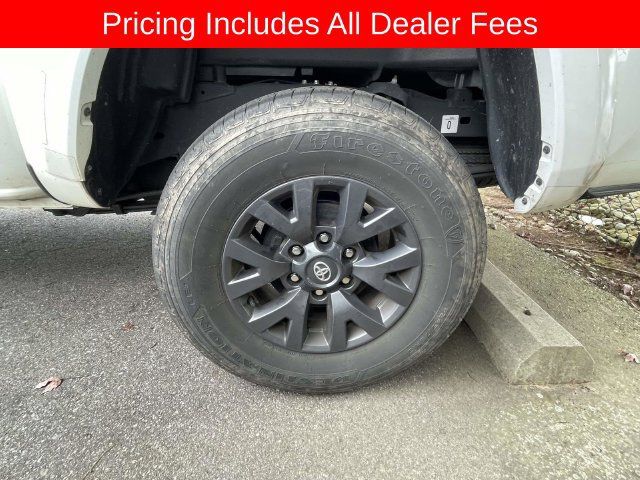 Used 2023 Toyota Tacoma SR5 RWD image 7