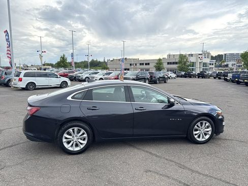 Used 2022 Chevrolet Malibu LT FWD image 5