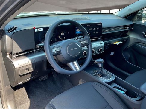 New 2026 Hyundai Kona SE image 7