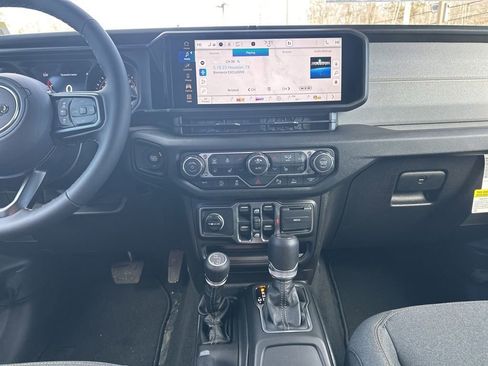 New 2026 Jeep Gladiator Sport image 17