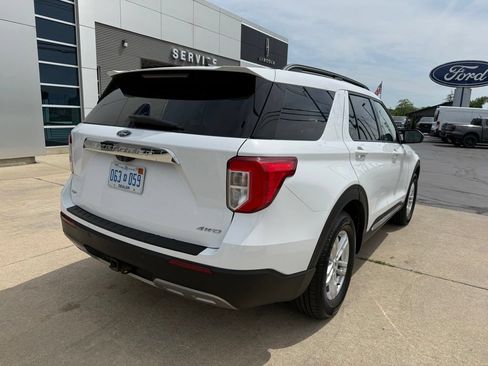 Used 2021 Ford Explorer XLT w/ Equipment Group 202A AWD/4WD image 9