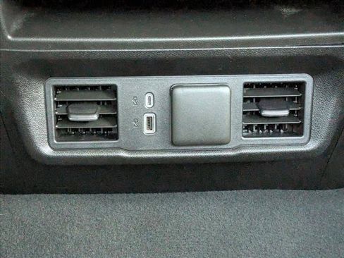 Used 2024 Chevrolet Silverado 1500 LT image 16