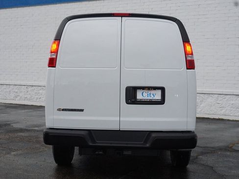 New 2025 Chevrolet Express 2500 Work Van image 6