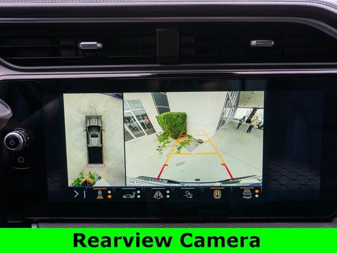 Used 2024 GMC Sierra 3500 Denali w/ Technology Package image 27