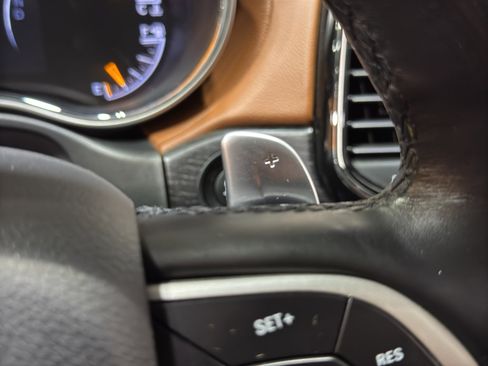 Used 2020 Jeep Grand Cherokee Summit image 30