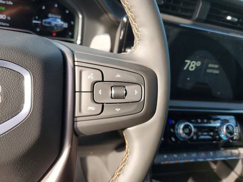 Used 2025 GMC Sierra 1500 AT4 w/ AT4 Premium Package AWD/4WD image 28