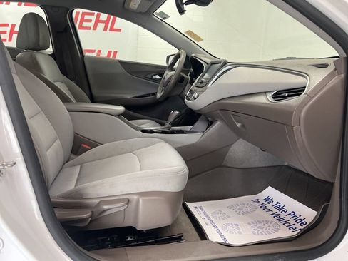 Used 2018 Chevrolet Malibu LS FWD image 12