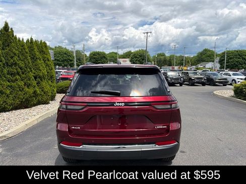 Used 2025 Jeep Grand Cherokee Laredo X w/ Luxury Tech Group I AWD/4WD image 5